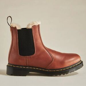 🆕Dr. Martens 2976 Lenore Chelsea Boots